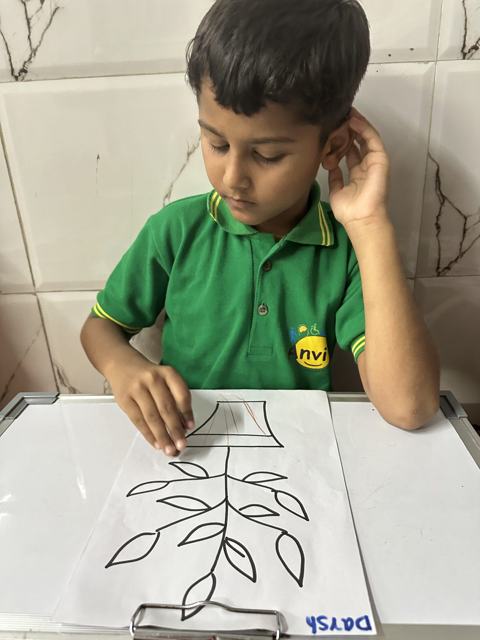 Tracing leaves — pre-writing skills