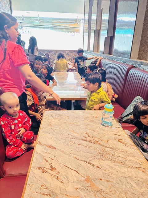 Educational visit to a restaurant